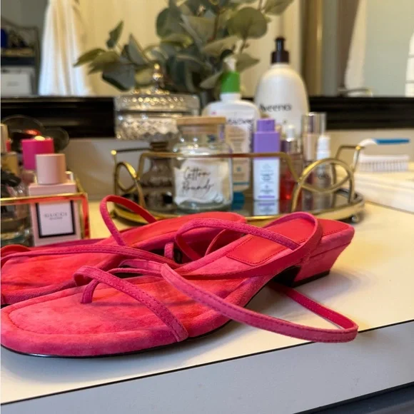 Madewell The Maycie Lace-Up T-Strap Sandal in Suede - Picture 3 of 7